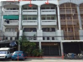 For sale 1 bed retail Space in Bang Phlat, Bangkok