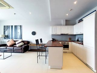 À louer et à vendre 1 chambre condo à Bang Saray, Pattaya