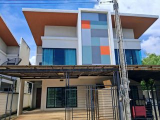 Haus zum Kauf mit 3 Zimmer in Mueang Rayong, Rayong