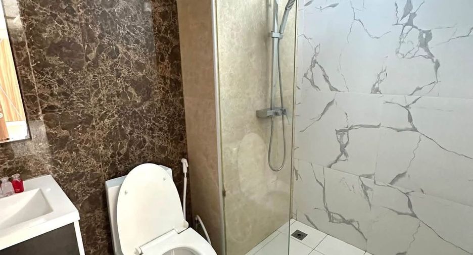 Condo en alquiler de 2 habitaciones en Bang Lamung, Chonburi