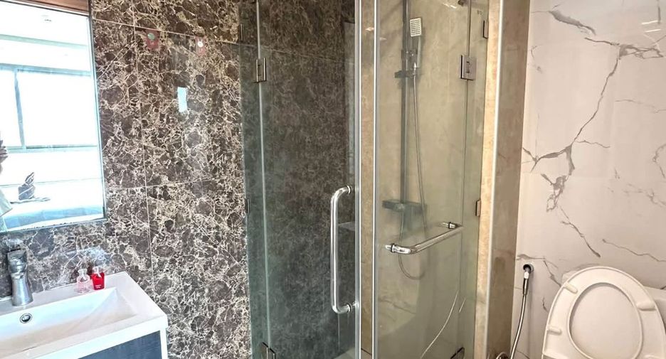 Condo en alquiler de 2 habitaciones en Bang Lamung, Chonburi