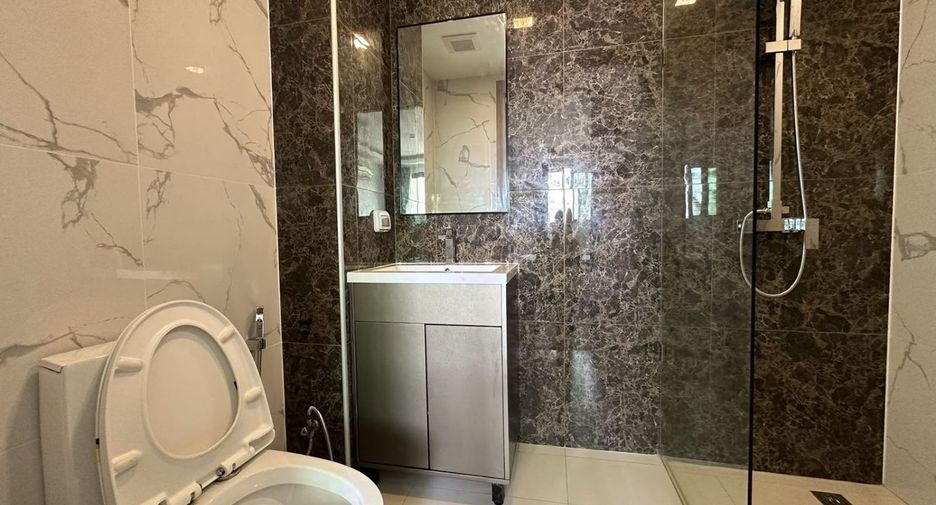For rent 2 bedrooms condo in Bang Lamung, Chonburi