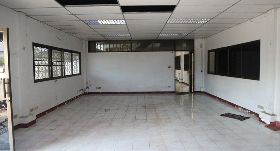 For rent 5 bedrooms warehouse in Bang Bon, Bangkok
