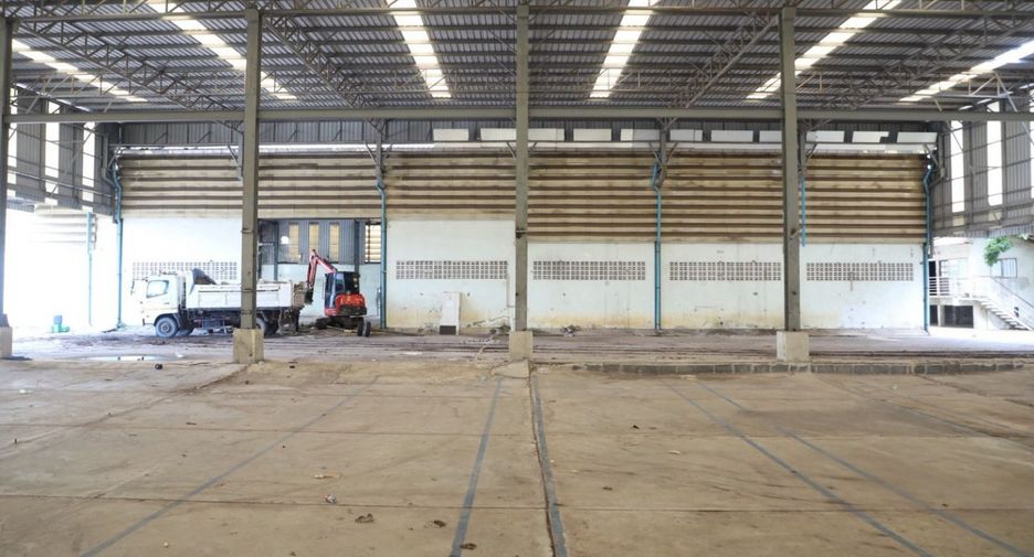 For rent 5 bedrooms warehouse in Bang Bon, Bangkok