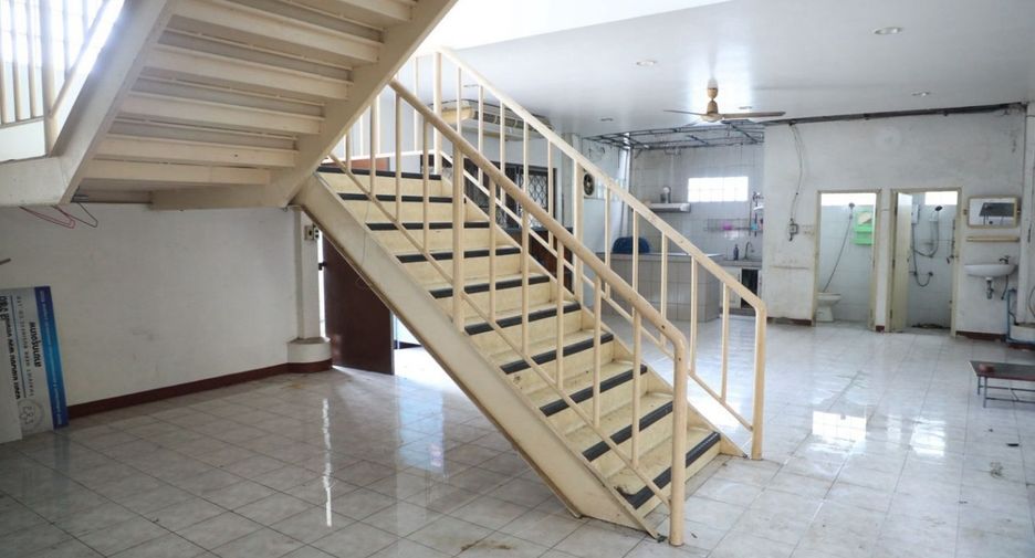 For rent 5 bedrooms warehouse in Bang Bon, Bangkok