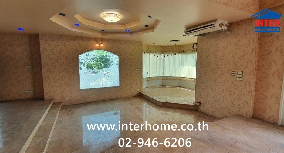 For sale 4 bedrooms house in Khlong Sam Wa, Bangkok