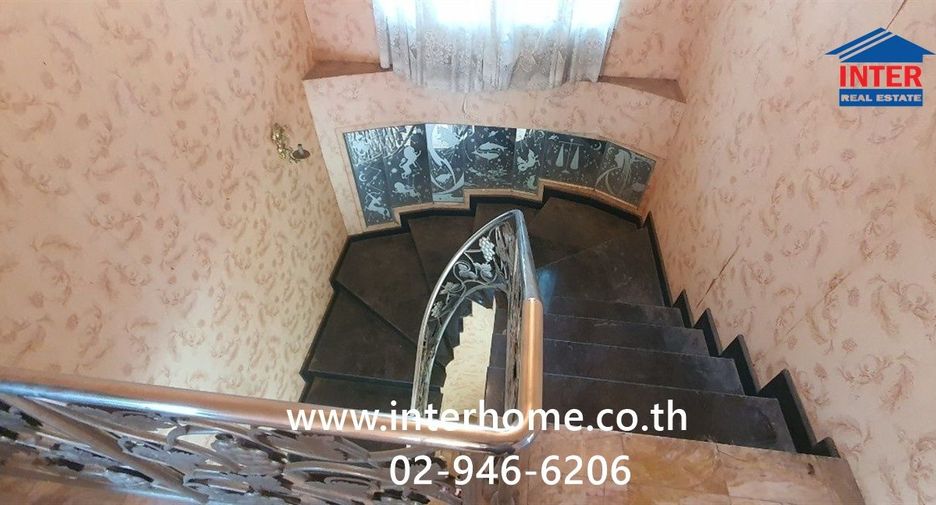For sale 4 bedrooms house in Khlong Sam Wa, Bangkok