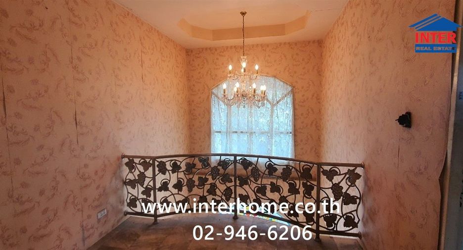 For sale 4 bedrooms house in Khlong Sam Wa, Bangkok