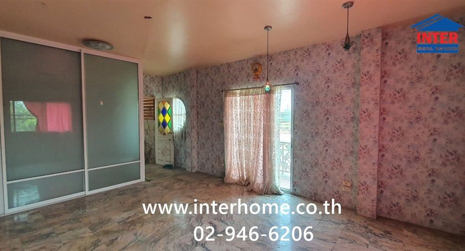 For sale 4 bedrooms house in Khlong Sam Wa, Bangkok