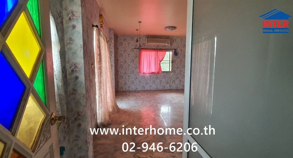 For sale 4 bedrooms house in Khlong Sam Wa, Bangkok