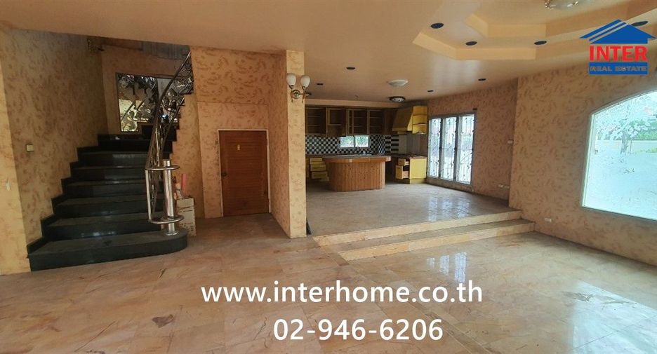 For sale 4 bedrooms house in Khlong Sam Wa, Bangkok