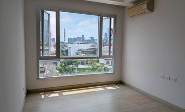 For sale 1 bed condo in Ratchathewi, Bangkok