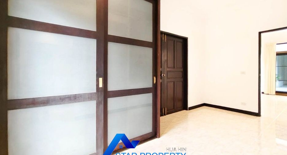 For sale 3 bedrooms villa in Cha Am, Phetchaburi