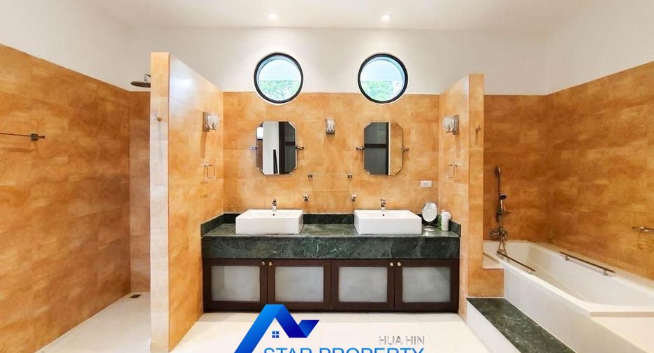 For sale 3 bedrooms villa in Cha Am, Phetchaburi