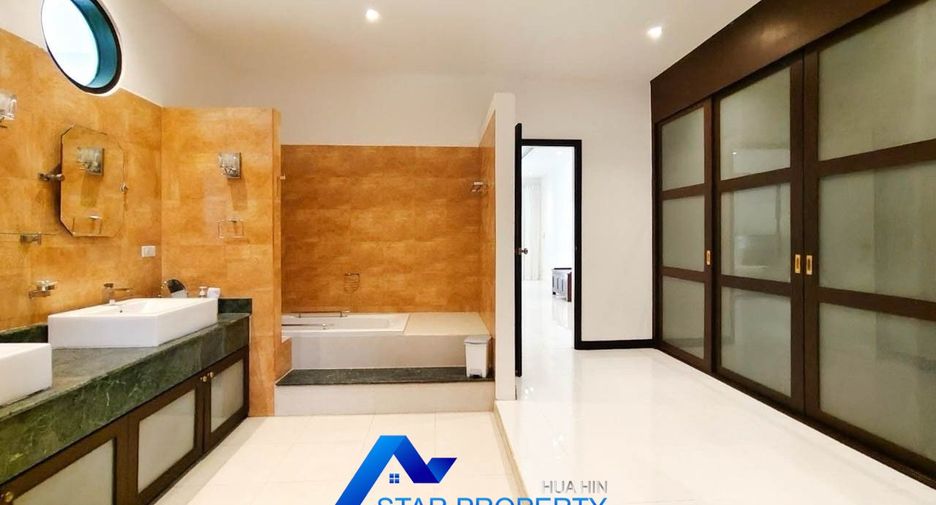 For sale 3 bedrooms villa in Cha Am, Phetchaburi