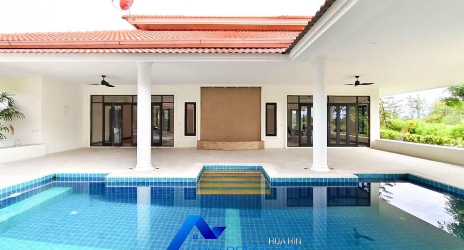 For sale 3 bedrooms villa in Cha Am, Phetchaburi