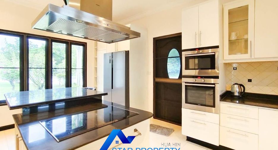 For sale 3 bedrooms villa in Cha Am, Phetchaburi