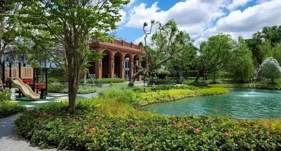 For rent 4 ベッドルーム house in Bang Kapi, Bangkok