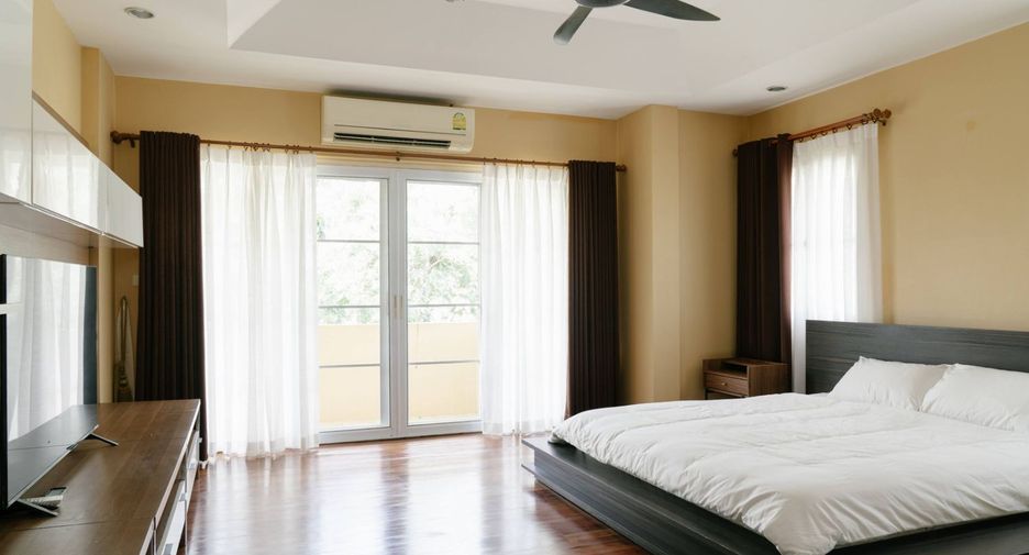 Casa en alquiler de 5 habitaciones en Mueang Samut Prakan, Samut Prakan
