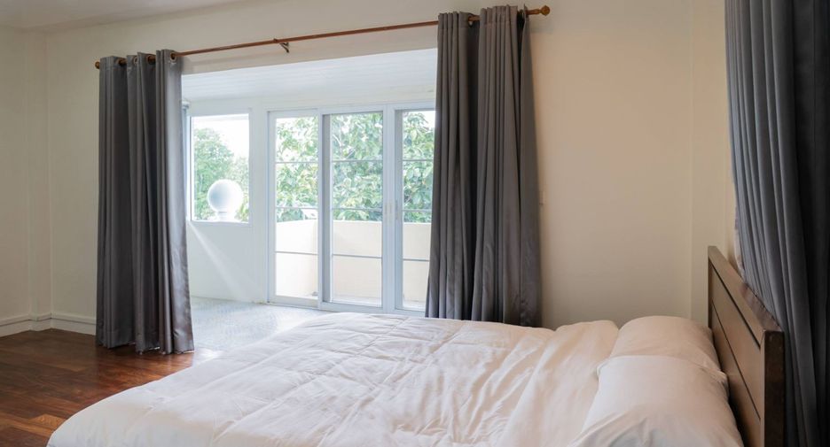 Casa en alquiler de 5 habitaciones en Mueang Samut Prakan, Samut Prakan
