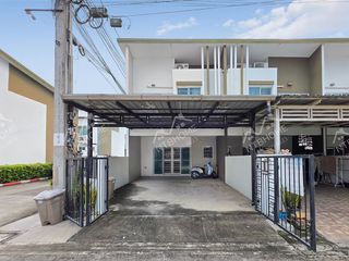 For sale 3 bedrooms townhouse in Mueang Nonthaburi, Nonthaburi