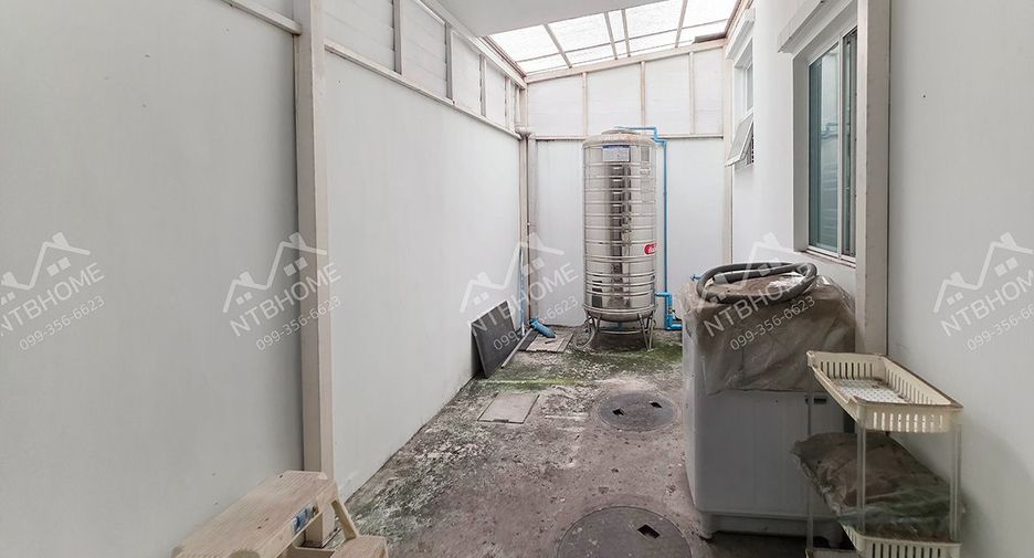 For sale 3 bedrooms townhouse in Mueang Nonthaburi, Nonthaburi