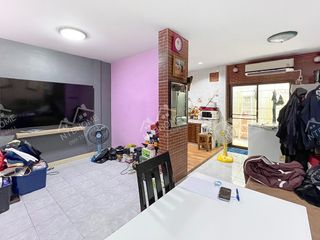 Casa adosada en venta de 3 habitaciones en Sai Mai, Bangkok