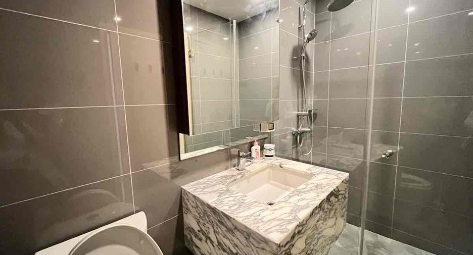For sale 2 ベッドルーム condo in Pathum Wan, Bangkok