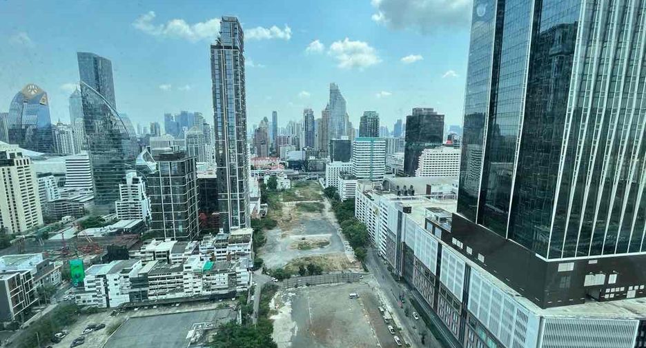 For sale 2 ベッドルーム condo in Pathum Wan, Bangkok