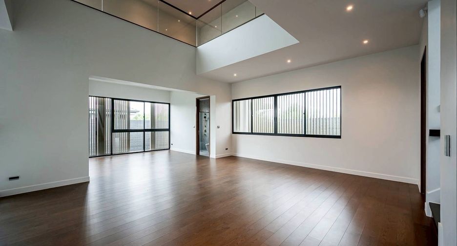 For sale 4 ベッドルーム house in Bang Kapi, Bangkok