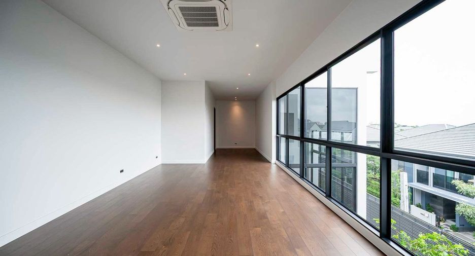 For sale 4 ベッドルーム house in Bang Kapi, Bangkok