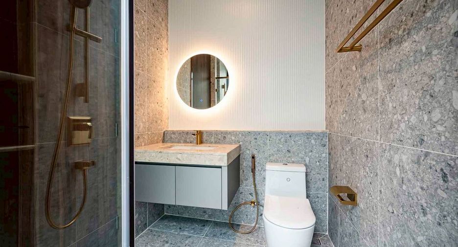 For sale 4 ベッドルーム house in Bang Kapi, Bangkok