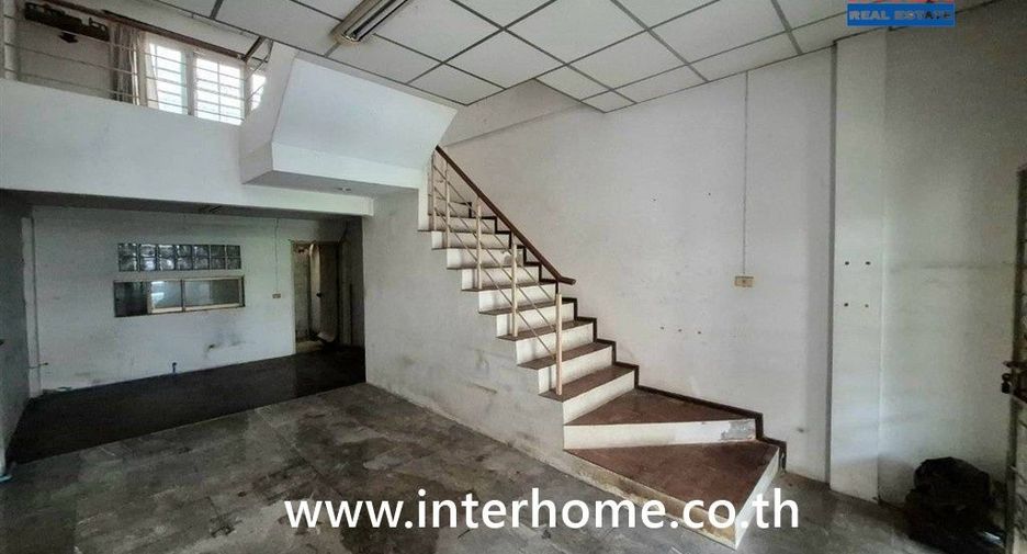 For sale 2 bedrooms townhouse in Pak Kret, Nonthaburi