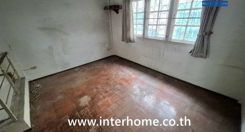 For sale 2 bedrooms townhouse in Pak Kret, Nonthaburi