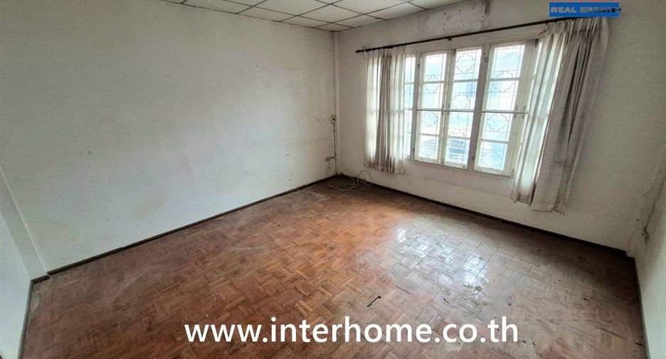 For sale 2 bedrooms townhouse in Pak Kret, Nonthaburi