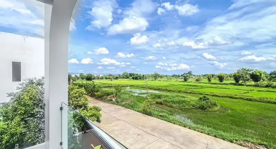 Villa en venta de 4 habitaciones en Hang Dong, Chiang Mai