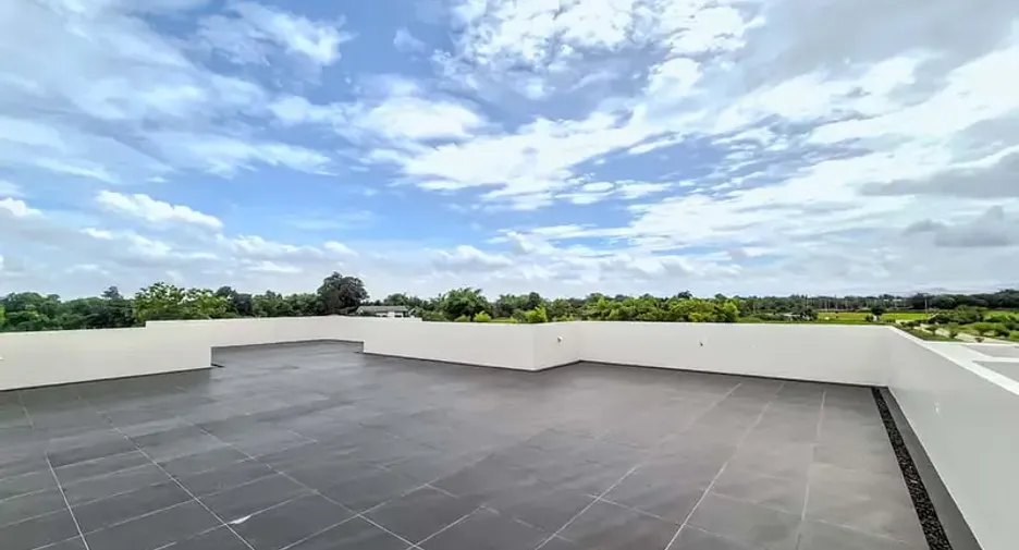 Villa en venta de 4 habitaciones en Hang Dong, Chiang Mai
