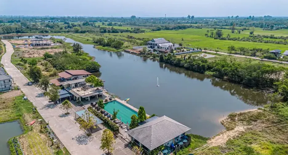 Villa en venta de 4 habitaciones en Hang Dong, Chiang Mai