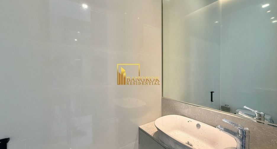 For sale 3 bedrooms condo in Khlong Toei, Bangkok