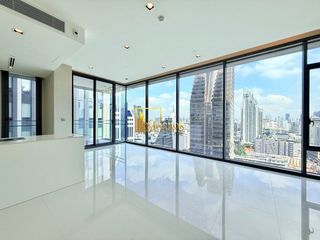 For sale 3 bedrooms condo in Khlong Toei, Bangkok