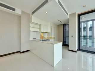For sale 3 bedrooms condo in Khlong Toei, Bangkok