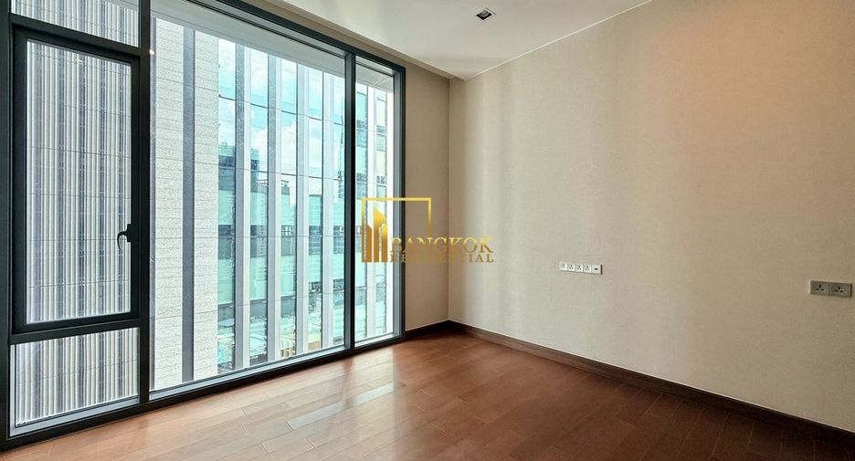 For sale 3 bedrooms condo in Khlong Toei, Bangkok
