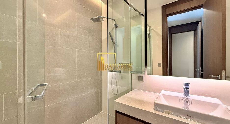For sale 3 bedrooms condo in Khlong Toei, Bangkok