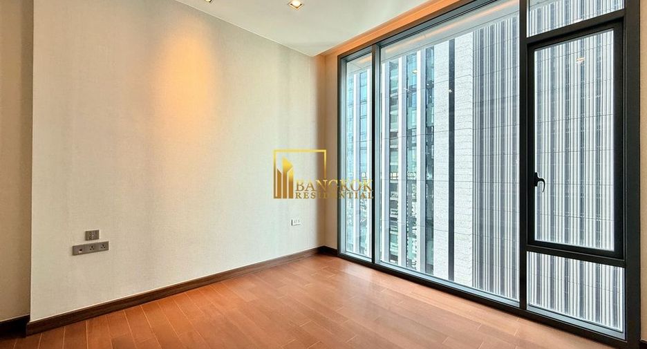 For sale 3 bedrooms condo in Khlong Toei, Bangkok