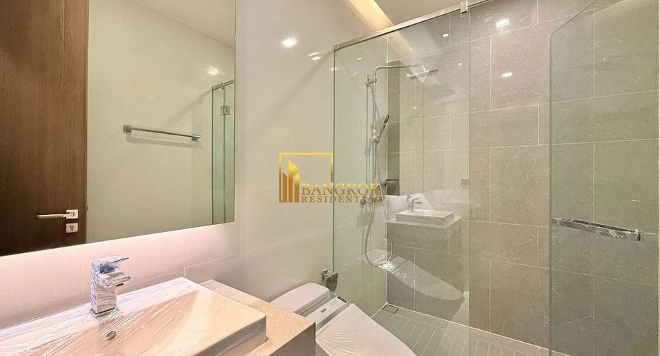 For sale 3 bedrooms condo in Khlong Toei, Bangkok