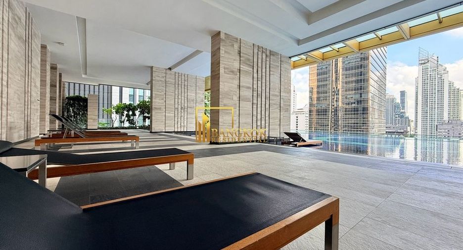 For sale 3 bedrooms condo in Khlong Toei, Bangkok