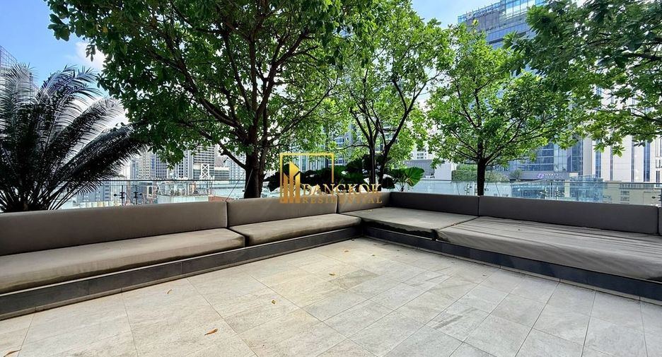 For sale 3 bedrooms condo in Khlong Toei, Bangkok