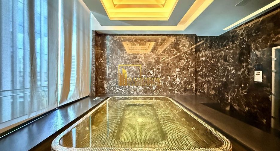 For sale 3 bedrooms condo in Khlong Toei, Bangkok