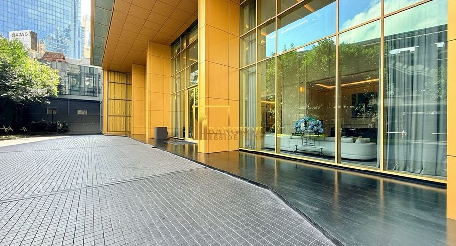For sale 3 bedrooms condo in Khlong Toei, Bangkok
