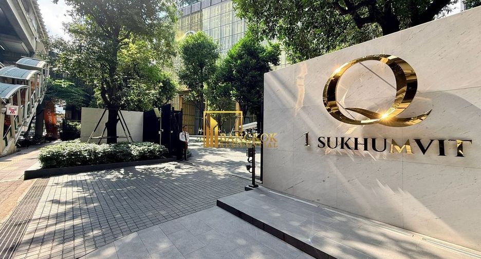 For sale 3 bedrooms condo in Khlong Toei, Bangkok